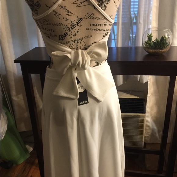 Boohoo Lydia Crop top two piece midi skirt Co-Ord - Picture 5 of 5